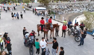 Atlı birlikler, Tatvan sahilinde devriye görevi yaptı