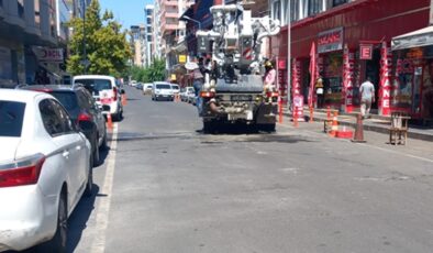 Beton mikserleri cadde ve  kaldırımlara zarar veriyor