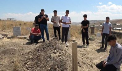 Baraj gölünde boğulan 2’si çocuk 5 kişi defnedildi