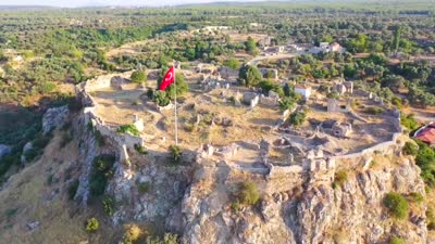Beçin Antik Kenti’nde, Menteşeoğulları Beyliği dönemine ait bir sarnıç ortaya çıkarıldı
