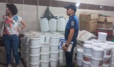 Bozulmuş ve etiketsiz tonlarca ürünler imha edildi