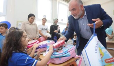 Canik’te birinci sınıflara çanta ve kırtasiye desteği