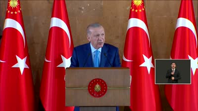 Cumhurbaşkanı Erdoğan, Muhalefet belediyeleri iş yapmak yerine, yangın gibi bir meselede dahi siyaset yapma peşinde koşmaktadır