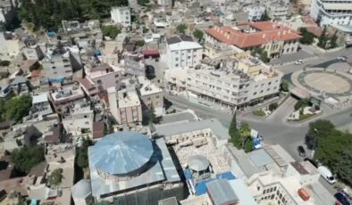 Depremden etkilenen camilerde restorasyon çalışmaları sürüyor
