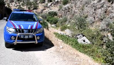 Adıyaman’da devrilen otomobil yaralanmaya neden oldu