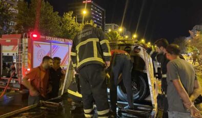 Diyarbakır’da Çekicideki yangın hızla söndürüldü