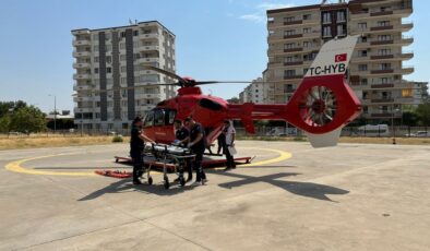 Diyarbakır’da yaralı kadın helikopterle taşındı