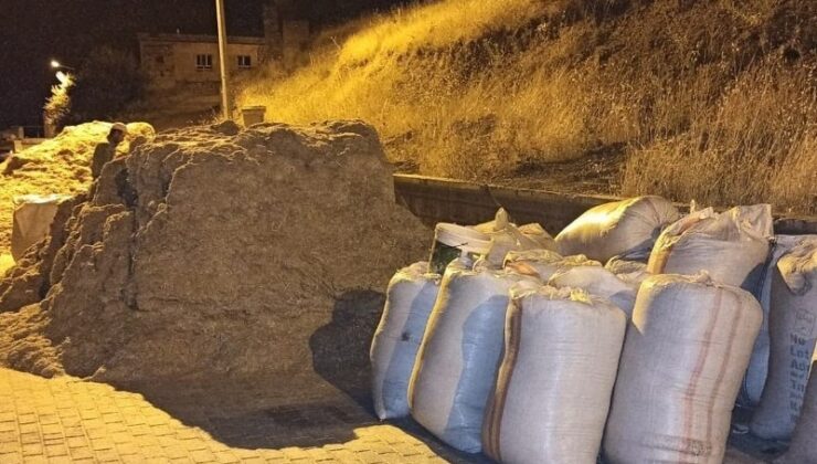 Erzincan’da kışlık saman hazırlığı