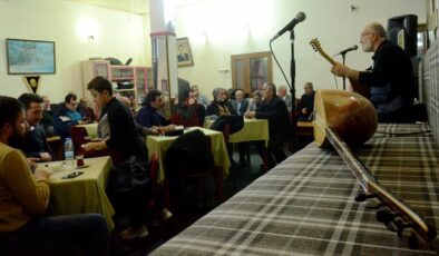 Erzurum’da bitmeyen aşıklık geleneği
