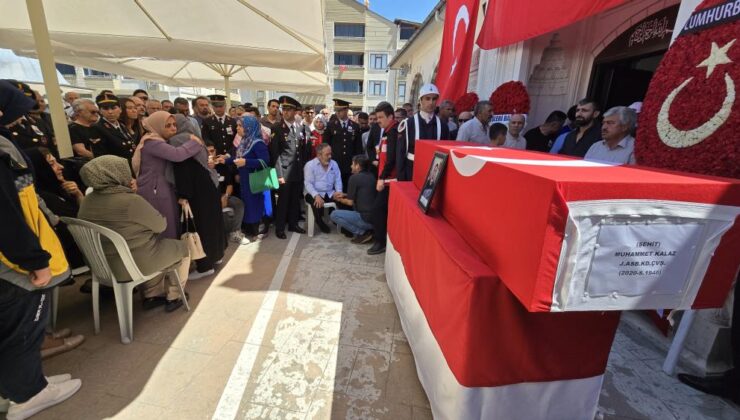 Görevde kalp krizi geçiren astsubay toprağa verildi