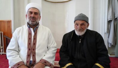 Hasan amca hafızlık yarışmasında ikinci oldu
