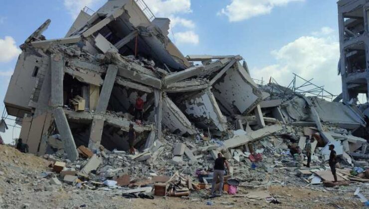 İsrail ordusu Deir el-Balah’ta büyük yıkım bıraktı