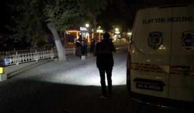 Kaldırımda yürürken vuruldu