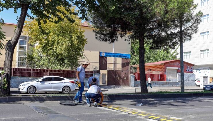 Okulların önündeki yaya geçitleri yenilendi