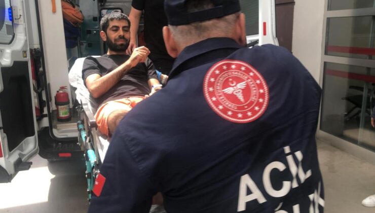 Serinlemek için havuza giren genç, akrep soktu