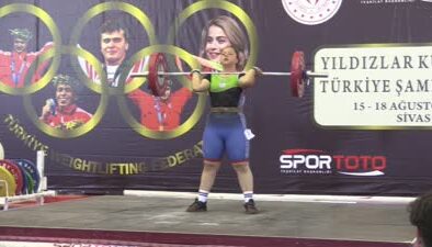 Sivas’ta halter şampiyonası başladı