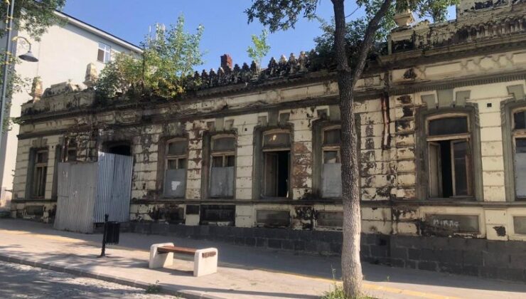 Tarihi bina yok olma tehlikesiyle karşı karşıya
