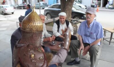 Malazgirt ruhunu yaşatan 70 yaşındaki keskin