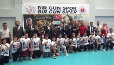 Türkiye Minikler ve Yıldızlar Muaythai Şampiyonası başladı