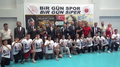 Türkiye Minikler ve Yıldızlar Muaythai Şampiyonası başladı