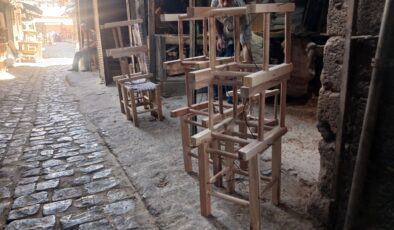 Sur’un o sokağı adeta sanat kokuyor