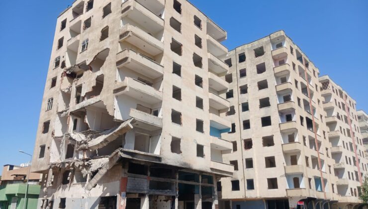 Eşref Apartmanı’nın korkutucu görüntüsü vatandaşları endişelendiriyor