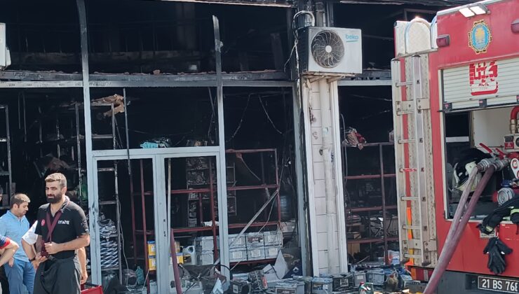 Diyarbakır’daki yangın sonrası tahribat ortaya çıktı