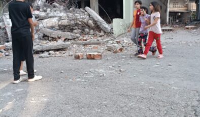 Diyarbakır’da yıkılan binalarda alınan önlemler yetersiz kalıyor