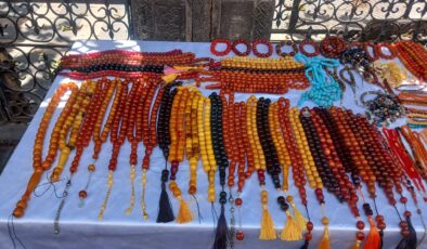 Diyarbakır’da hediyelik tespihler göz dolduruyor