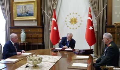 Yüksek Askeri Şura (YAŞ) kararları açıklandı