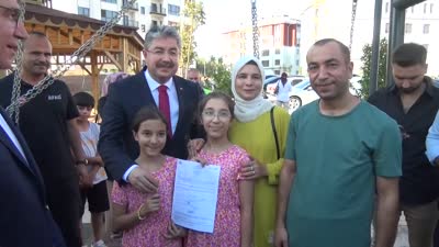 Yapımı tamamlanan 90 konut depremzedelere teslim edildi