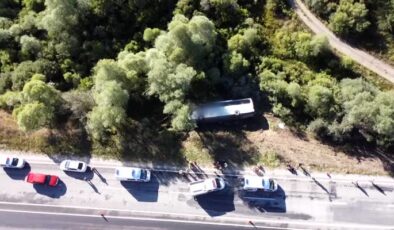 Erzincan’da yolcu otobüsünün devrilmesi sonucu 14 kişi yaralandı