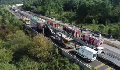 Zincirleme trafik kazasında 1 kişi öldü, 7 kişi yaralandı