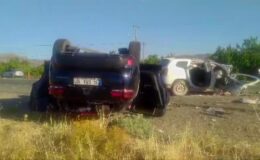 Zincirleme trafik kazasında 2 kişi öldü, 4 kişi yaralandı