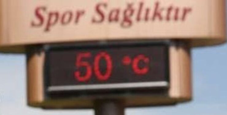 Adana’da hissedilen sıcaklık 50 dereceyi buldu