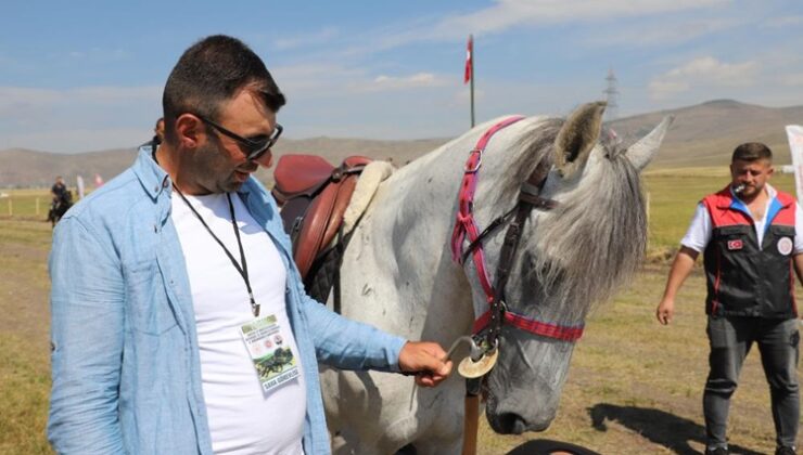 Rahvan At Yarışı final koşuları, sağanak ve dolu sebebiyle ertelendi