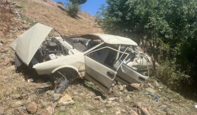 Bingöl’de kontrolden çıkan otomobil dereye yuvarlandı: 1’i ağır 5 yaralı