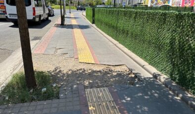 Diyarbakır’da Çevlik Caddesi’nde kaldırımda bozulma