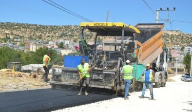 Dicle ilçesinde yollar asfaltlandı