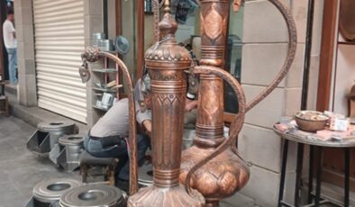 Diyarbakır’ın tarihi bakırcılar çarşısında devasa bakır sürahiler ilgi çekti