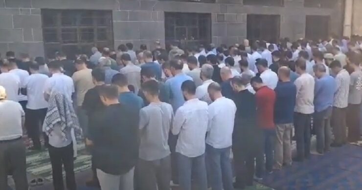 Diyarbakır’da İsmail Haniye için gıyabi cenaze namazı kılındı
