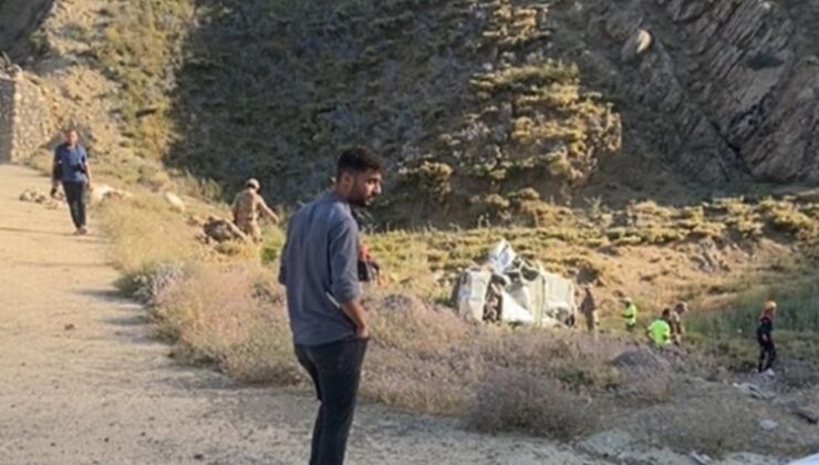 Virajı alamayan otomobil şarampole uçtu: 1 ölü, 3 yaralı