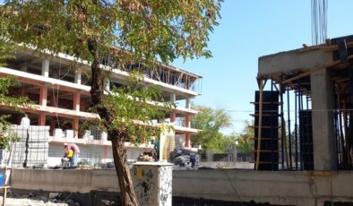 Ofis semtinde yerinde kentsel dönüşüm inşaatları devam ediyor