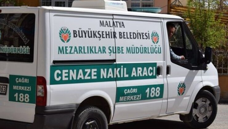 Üç çocuk annesi, göğsünden silahla vurulmuş halde bulundu