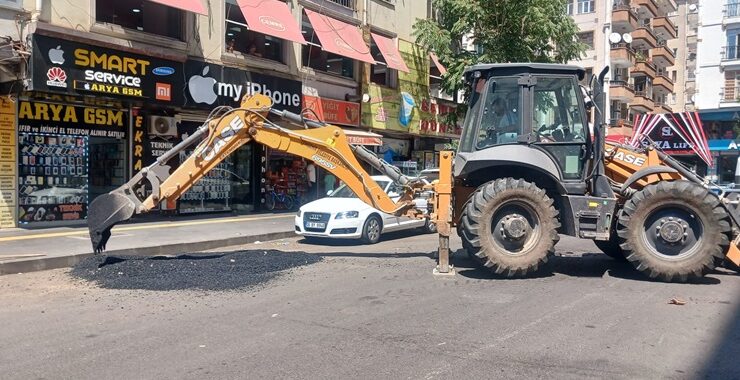 Ofis Semtinde Asfalt Yama Çalışmaları Başladı