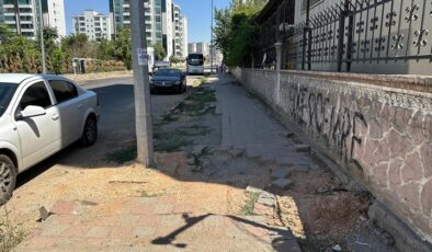 Diyarbakır’da bu sokak acil onarım bekliyor