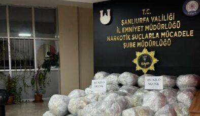 Şüpheli araçtan 461 kilo skunk maddesi çıktı
