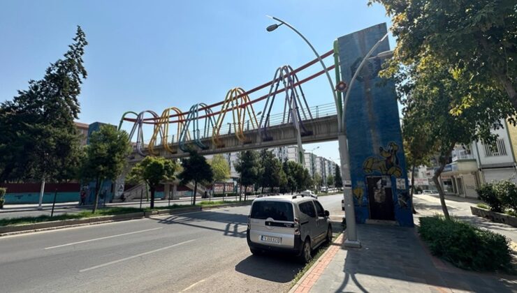 Diyarbakır Diclekent Bulvarı’ndaki üst geçitte asansör yok