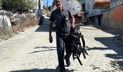 Yangına müdahale etti elleri yandı