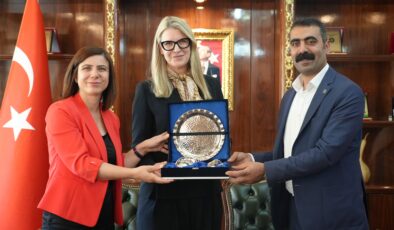 İsveç İstanbul Başkonsolosundan Eş Başkanlara ziyaret